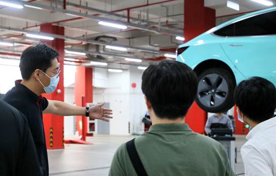 線上線下全域聯(lián)動(dòng) 特斯拉開(kāi)創(chuàng)汽車行業(yè)售后服務(wù)新常態(tài)